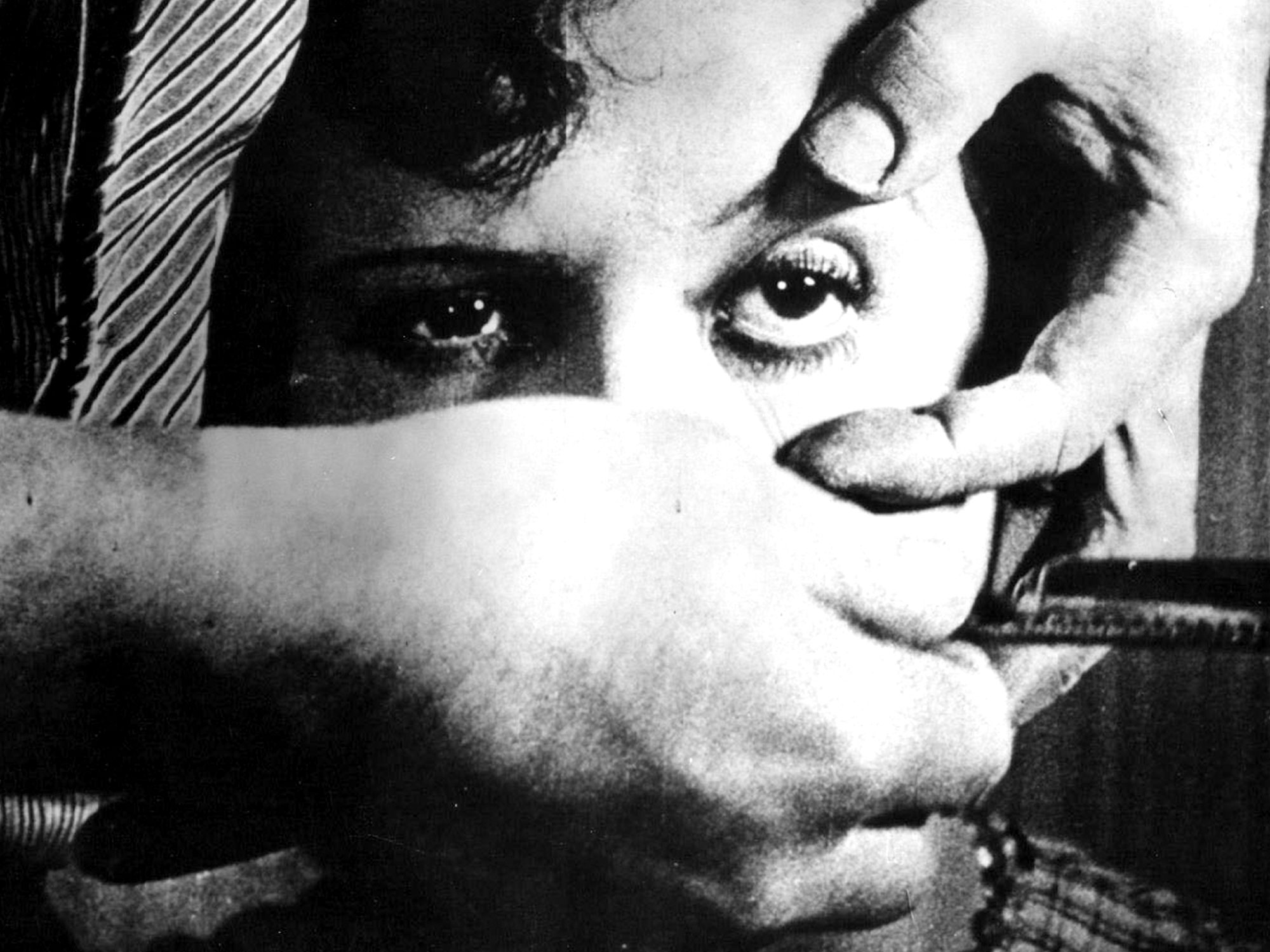 un-chien-andalou-eyeball-scene